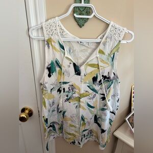 Reitmans White and Green Floral Blouse with Lace